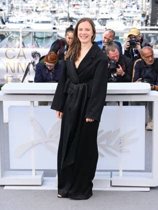 IPA84677050 - Cannes, 79th Cannes Film Festival 2026, day 2 - photocall of El Deshielo (The Meltdown) - Pictured: Saskia Rosendahl  Copyright: xAlbertoxTerenghix xPoolxPhotoxEventsx07x 84677050