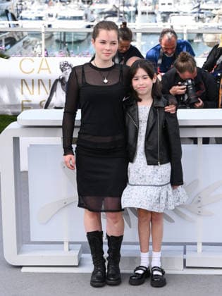 IPA84677077 - Cannes, 79th Cannes Film Festival 2026, day 2 - photocall of El Deshielo (The Meltdown) - Pictured: Maia Rae Domagala and Maya O Rourke  Copyright: xAlbertoxTerenghix xPoolxPhotoxEventsx07x 84677077