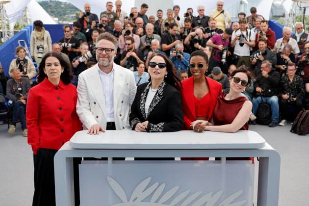 Abbi Jacobson, Seth Rogen, Julia Louis Dreyfus, Samira Wiley and Sugar Lyn Beard at the Tangles photocall at the 79th annual Cannes Film Festival at Palais des Festivals on May 14, 2026 in Cannes, France Jacovides Moreau Bestimage Tangles photocall at the 79th annual Cannes Film Festival at Palais des Festivals on May 14, 2026 in Cannes, France Cannes France  Copyright: xJACOVIDES-MOREAUx xBESTIMAGExJACOVIDES-MOREAUx xBESTIMAGEx