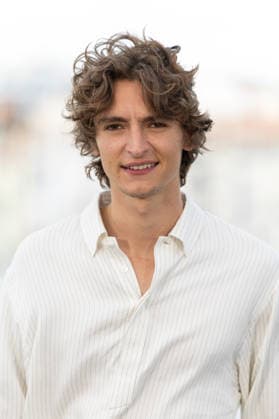 Vassili Schneider au photocall du film LÂge DOr The Golden Age lors du 79ème Festival International du Film de Cannes, France, le 14 mai 2026 Jacovides Moreau Bestimage LÂge DOr The Golden Age photocall at the 79th annual Cannes Film Festival at Palais des Festivals on May 14, 2026 in Cannes, France Cannes France  Copyright: xJACOVIDES-MOREAUx xBESTIMAGExJACOVIDES-MOREAUx xBESTIMAGEx