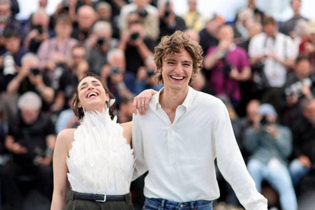 Souheila Yacoub et Vassili Schneider au photocall du film LÂge DOr The Golden Age lors du 79ème Festival International du Film de Cannes, France, le 14 mai 2026 Jacovides Moreau Bestimage LÂge DOr The Golden Age photocall at the 79th annual Cannes Film Festival at Palais des Festivals on May 14, 2026 in Cannes, France Cannes France  Copyright: xJACOVIDES-MOREAUx xBESTIMAGExJACOVIDES-MOREAUx xBESTIMAGEx