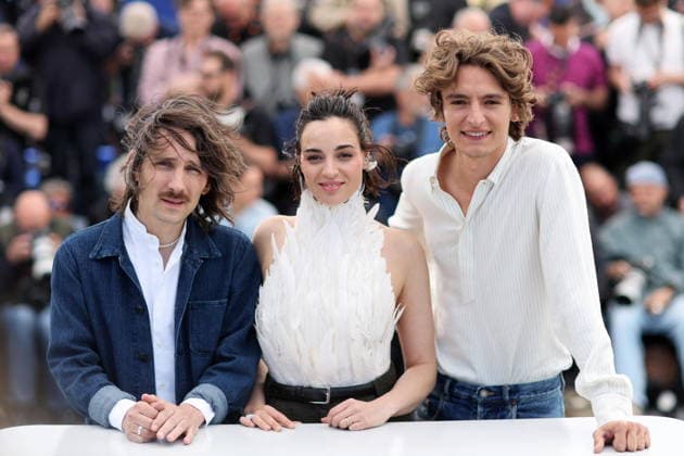 Bérenger Thouin, Souheila Yacoub et Vassili Schneider au photocall du film LÂge DOr The Golden Age lors du 79ème Festival International du Film de Cannes, France, le 14 mai 2026 Jacovides Moreau Bestimage LÂge DOr The Golden Age photocall at the 79th annual Cannes Film Festival at Palais des Festivals on May 14, 2026 in Cannes, France Cannes France  Copyright: xJACOVIDES-MOREAUx xBESTIMAGExJACOVIDES-MOREAUx xBESTIMAGEx