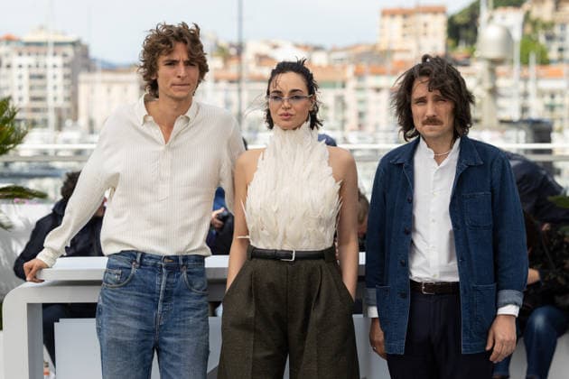 Vassili Schneider, Souheila Yacoub et Bérenger Thouin au photocall du film LÂge DOr The Golden Age lors du 79ème Festival International du Film de Cannes, France, le 14 mai 2026 Jacovides Moreau Bestimage LÂge DOr The Golden Age photocall at the 79th annual Cannes Film Festival at Palais des Festivals on May 14, 2026 in Cannes, France Cannes France  Copyright: xJACOVIDES-MOREAUx xBESTIMAGExJACOVIDES-MOREAUx xBESTIMAGEx
