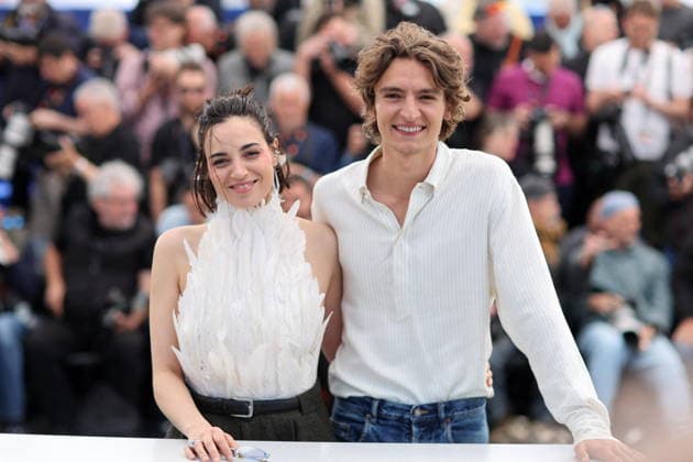 Souheila Yacoub et Vassili Schneider au photocall du film LÂge DOr The Golden Age lors du 79ème Festival International du Film de Cannes, France, le 14 mai 2026 Jacovides Moreau Bestimage LÂge DOr The Golden Age photocall at the 79th annual Cannes Film Festival at Palais des Festivals on May 14, 2026 in Cannes, France Cannes France  Copyright: xJACOVIDES-MOREAUx xBESTIMAGExJACOVIDES-MOREAUx xBESTIMAGEx