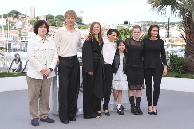 Alex C Lo, Jakub GierszaÅ, Saskia Rosendahl, Manuela Martelli, Maya O Rourke, Maia Rae Domagala and Alejandra Garcia at the photocall for the feature film El Deshielo The Meltdown at the Festival de Cannes 2026 79 Cannes International Film Festival at the Palais des Festivals Cannes, 14 05 2026 Foto:xD.xBedrosianx xFuturexImagex meltdown_6501
