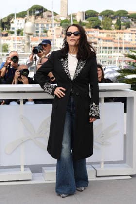 79ème Festival International du Film de Cannes Photocall with cast of the film Tangles 79th Cannes Film Festival Photocall with cast of the film Tangles Julia Louis Dreyfus 455989 2026 05 14 Cannes France  Copyright: xIsabellexVautierx xStarfacex STAR_455989_028