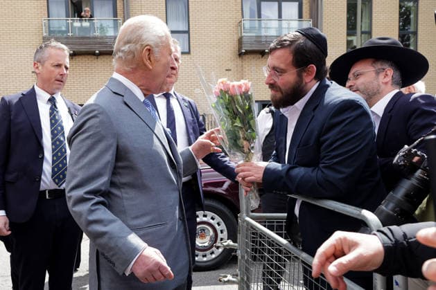 May 14, 2026, London, London, UK: London, UK. King Charles III meets members of Jewish community outside Jewish Care in Golders Green, London after meeting representatives of the Jewish community and local charities, following a series of antisemitic attacks, including a recent knife attack in the area, Wednesday, 29 April 2026. London UK - ZUMAl94_ 20260514_zaf_l94_042 Copyright: xDinendraxHariax