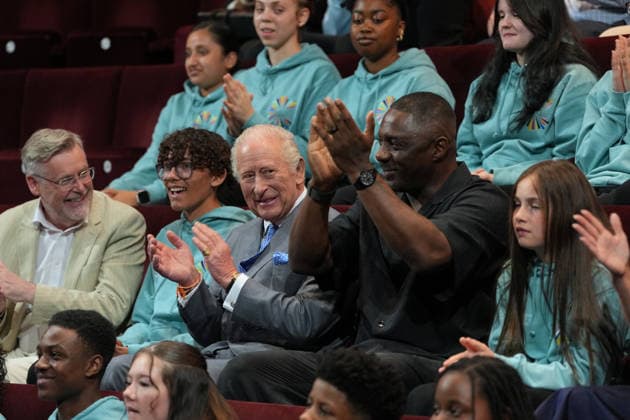 Britain Royals Britain s King Charles III joins English actor Idris Elba in meeting students taking part in workshops organised by National Youth Music Theatre (NYMT) at The Other Palace in London, Thursday, May 14, 2026., Credit:Avalon.red PA ROTA - B68 Avalon GBR, London  Copyright: xAvalon.redx xPAxROTAx-xB68x xAvalonx 1098913385