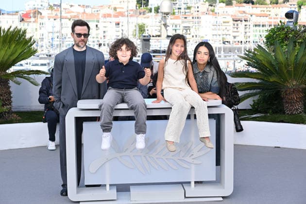 79th Cannes Film Festival: Quelques mots d amour (Words of Love) photocall CANNES, FRANCE - MAY 14: (L to R) French director and screenwriter Rudi Rosenberg, actor Aidan Djouadi, actress Ella Bedoucha and French actress Hafsia Herzi pose during a photocall for the film Quelques mots d amour (Words of Love) at the 79th edition of the Cannes Film Festival in Cannes, France on May 14, 2026. Mustafa Yalcin Anadolu Cannes France. Editorial use only. Please get in touch for any other usage.  Copyright: x2026xAnadoluxMustafaxYalcinx