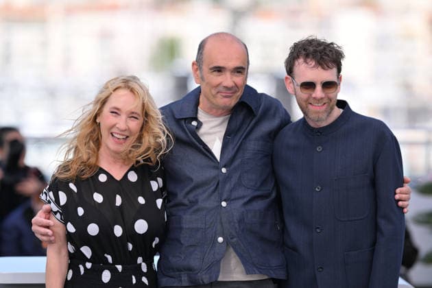 79th Cannes Film Festival: L Abandon (Forsaken) photocall CANNES, FRANCE - MAY 14: French actress Emmanuelle Bercot, French director and screenwriter Vincent Garenq and French actor Antoine Reinartz pose during a photocall for the film L Abandon (Forsaken) at the 79th edition of the Cannes Film Festival in Cannes, France on May 14, 2026. Mustafa Yalcin Anadolu Cannes France. Editorial use only. Please get in touch for any other usage.  Copyright: x2026xAnadoluxMustafaxYalcinx