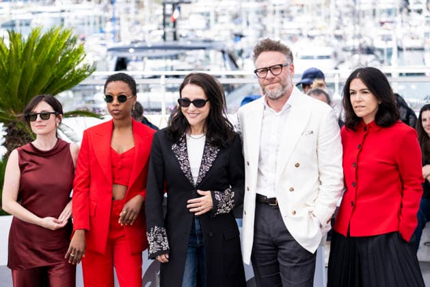 79th Cannes Film Festival Photocall of the movie -Tangles- Palais des Festivals - Cannes, France Sugar Lyn Beard;Samira Wiley;Julia Louis-Dreyfus;Seth Rogen;Abbi Jacobson 79th Cannes Film Festival Photocall of the movie -Tangles- Palais des Festivals - Cannes, France 14th May 2026 SGPItalia id 134688_025 *Not Exclusive  Copyright: xALFONSOxCATALANO SGPITALIAx