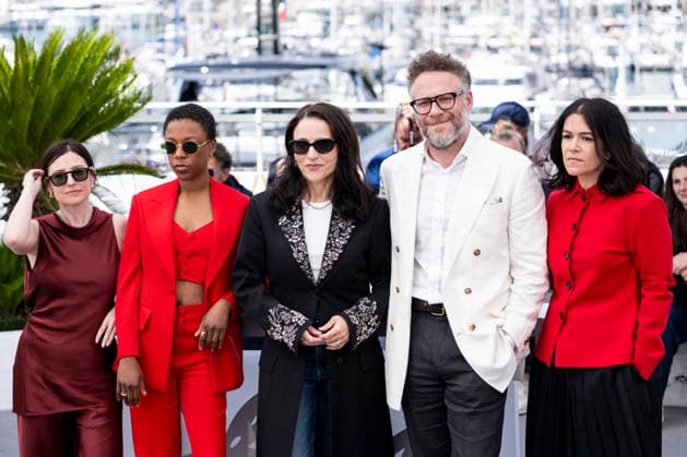 79th Cannes Film Festival Photocall of the movie -Tangles- Palais des Festivals - Cannes, France Sugar Lyn Beard;Samira Wiley;Julia Louis-Dreyfus;Seth Rogen;Abbi Jacobson 79th Cannes Film Festival Photocall of the movie -Tangles- Palais des Festivals - Cannes, France 14th May 2026 SGPItalia id 134688_025 *Not Exclusive  Copyright: xALFONSOxCATALANO SGPITALIAx