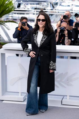 79th Cannes Film Festival Photocall of the movie -Tangles- Palais des Festivals - Cannes, France Julia Louis-Dreyfus 79th Cannes Film Festival Photocall of the movie -Tangles- Palais des Festivals - Cannes, France 14th May 2026 SGPItalia id 134688_025 *Not Exclusive  Copyright: xALFONSOxCATALANO SGPITALIAx