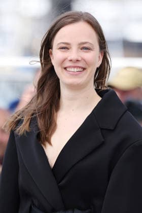 Cannes El Deshielo Photocall JD Saskia Rosendahl attend the El Deshielo photocall during the 79th Cannes Film Festival in Cannes on May 14, 2026. Photo by Jerome Dominé ABACAPRESS.COM Cannes France  Copyright: xDominexJerome ABACAx