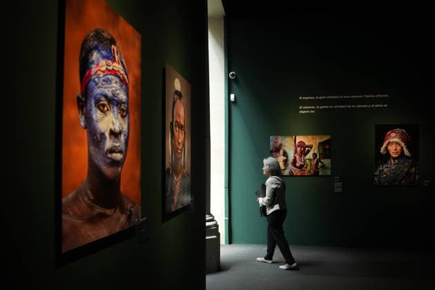 Presentation of the exhibition Icons with photographer Steve McCurry Presentation of the exhibition Icons by photographer Steve McCurry, on May 14, 2026, in Barcelona, Catalunya Spain The retrospective brings together more than 150 large format images, including the famous portrait of the Afghan girl It will be open until September 6, Monday to Sunday, with general admission at 16 euros 14 MAY 2026 PHOTOGRAPHIC EXHIBITION Barcelona, Catalunya Barcelona, Catalunya Spain  Copyright: xDavidxZorrakinox 7523010
