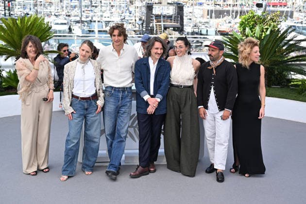 79th Cannes Film Festival: Tangles: A Story About Alzheimer s, My Mother and Me photocall CANNES, FRANCE - MAY 14: Italian Producer Enrica Capra, Italian actress Yile Yara Vianello, Canadian actor Vassili Schneider, French director Berenger Thouin, Swiss actress Souheila Yacoub, French actor Pierre-Antoine Billon and French producer Carine Ruszniewski pose during a photocall for the film L’Age d Or (The Golden Age) at the 79th edition of the Cannes Film Festival in Cannes, France on May 14, 2026. Mustafa Yalcin Anadolu Cannes France. Editorial use only. Please get in touch for any other usage.  Copyright: x2026xAnadoluxMustafaxYalcinx
