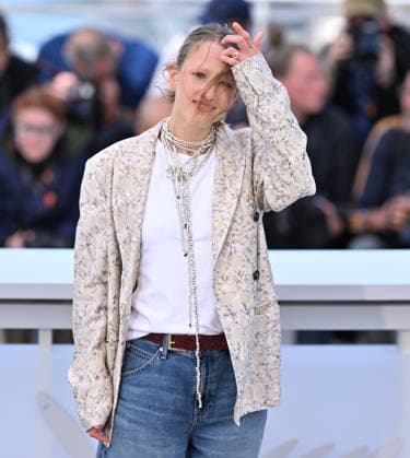 79th Cannes Film Festival: Tangles: A Story About Alzheimer s, My Mother and Me photocall CANNES, FRANCE - MAY 14: Italian actress Yile Yara Vianello poses during a photocall for the film L’Age d Or (The Golden Age) at the 79th edition of the Cannes Film Festival in Cannes, France on May 14, 2026. Mustafa Yalcin Anadolu Cannes France. Editorial use only. Please get in touch for any other usage.  Copyright: x2026xAnadoluxMustafaxYalcinx