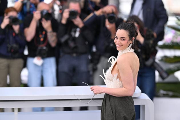 79th Cannes Film Festival: Tangles: A Story About Alzheimer s, My Mother and Me photocall CANNES, FRANCE - MAY 14: Swiss actress Souheila Yacoub poses during a photocall for the film L’Age d Or (The Golden Age) at the 79th edition of the Cannes Film Festival in Cannes, France on May 14, 2026. Mustafa Yalcin Anadolu Cannes France. Editorial use only. Please get in touch for any other usage.  Copyright: x2026xAnadoluxMustafaxYalcinx