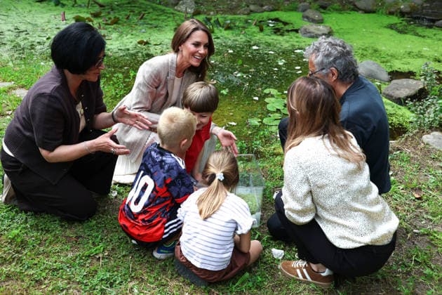 The Princess of Wales Visits Reggio Emilia in Northern Italy - Day Two 14 05 2026. Reggio Emilia, Italy. The Princess of Wales during a visit to the Salvador Allende pre‘school to observe how nature‘based learning is embedded within the Reggio Emilia Approach. Her Royal Highness spent time with children learning outdoors and met the educators whose commitment to nature shapes the design and ethos of the school. The Princess then joined a class of children for their outdoor morning assembly. Her Royal Highness also met an atelierista, who guided her around the grounds. The Princess then meet parents who volunteer at the school, to understand the strong community involvement that supports the pre-school., Credit:Andrew Parsons Kensingto  Copyright: xAndrewxParsonsx xKensingtonxPalacex xB66x xAvalonx 1098940434