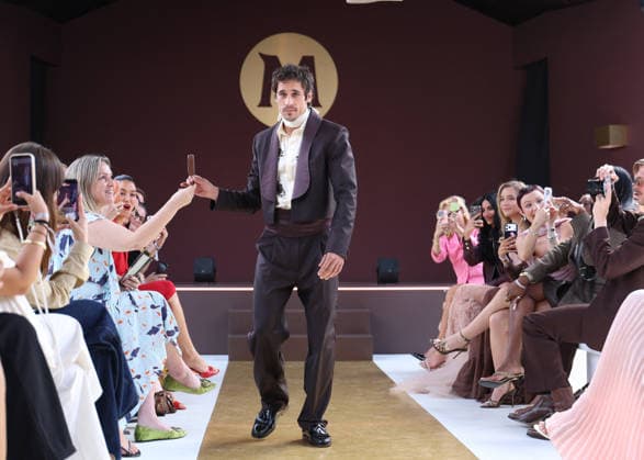 Magnum fashion show on the Magnum Cannes beach during the 79th Cannes International Film Festival, France, May 14, 2026 Denis Guignebourg Bestimage After announcing the launch of Maison Magnum®, haute couture opens its exceptional podium to A Castillon for an exclusive showcase on May 14 on the Magnum Cannes beach on the occasion of the 79th Cannes Film Festival. Previously at the heart of Maison Magnum® an inaugural fashion show artistically directed by L Roach and couture silhouettes imagined by V Weinsanto celebrating a shared vision of pleasure as a sensory experience, at the crossroads of gourmandise and creativity This new take on gourmandise through creativity and contemporary culture will be crowned by a memorable evening on Thursd  Copyright: xDenisxGuignebourgx xBestimagexDenisxGuignebourgx xBestimagex
