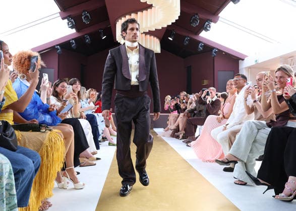 Magnum fashion show on the Magnum Cannes beach during the 79th Cannes International Film Festival, France, May 14, 2026 Denis Guignebourg Bestimage After announcing the launch of Maison Magnum®, haute couture opens its exceptional podium to A Castillon for an exclusive showcase on May 14 on the Magnum Cannes beach on the occasion of the 79th Cannes Film Festival. Previously at the heart of Maison Magnum® an inaugural fashion show artistically directed by L Roach and couture silhouettes imagined by V Weinsanto celebrating a shared vision of pleasure as a sensory experience, at the crossroads of gourmandise and creativity This new take on gourmandise through creativity and contemporary culture will be crowned by a memorable evening on Thursd  Copyright: xDenisxGuignebourgx xBestimagexDenisxGuignebourgx xBestimagex