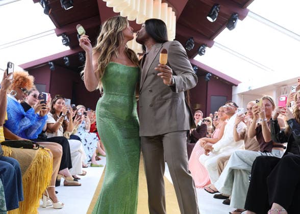 Heidi Klum and Low Roach at the Magnum fashion show on the Magnum Cannes beach during the 79th Cannes International Film Festival, France, May 14, 2026 Denis Guignebourg Bestimage After announcing the launch of Maison Magnum®, haute couture opens its exceptional podium to A Castillon for an exclusive showcase on May 14 on the Magnum Cannes beach on the occasion of the 79th Cannes Film Festival. Previously at the heart of Maison Magnum® an inaugural fashion show artistically directed by L Roach and couture silhouettes imagined by V Weinsanto celebrating a shared vision of pleasure as a sensory experience, at the crossroads of gourmandise and creativity This new take on gourmandise through creativity and contemporary culture will be crowned  Copyright: xDenisxGuignebourgx xBestimagexDenisxGuignebourgx xBestimagex