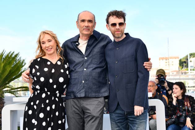 79ème Festival International du Film de Cannes Photocall du film LAbandon 79th Cannes International Film Festival L ABANDON photocall Antoine Reinartz, Vincent Garenq and Emmanuelle Bercot pose during the L Abandon Forsaken photocall Thomas Bohlen Starface 2026 05 12 456002 2026 05 14 Cannes France  Copyright: xThomasxBohlenx STAR_456002_024