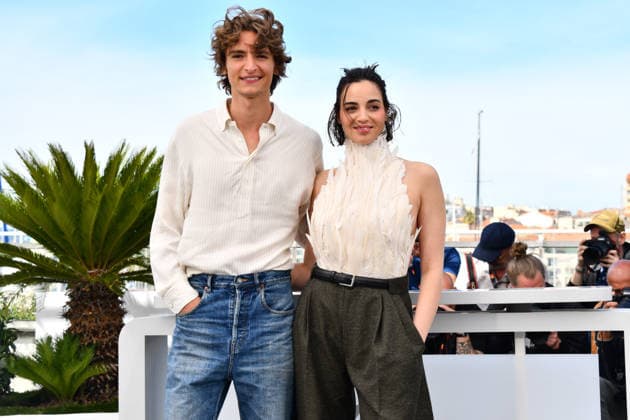 79eme Festival International du Film de Cannes Photocall du film LAge dOr 79th Cannes International Film Festival LAGE DOR photocall Bérenger Thouin, Souheila Yacoub and Vassili Schneider pose during LÂge DOr The Golden Age photocall Thomas Bohlen Starface 2026 05 12 456006 2026 05 14 Cannes France  Copyright: xThomasxBohlenx STAR_456006_013