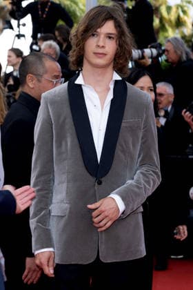 Paul Kircher Montée des marches du film Fatherland lors du 79ème Festival International du Film de Cannes, le 14 mai 2026 Olivier Borde Bestimage Red carpet for Fatherland at the 79th Cannes International Film Festival on May 14, 2026 Cannes France  Copyright: xOLIVIERxBORDEx xBESTIMAGExOLIVIERxBORDEx xBESTIMAGEx