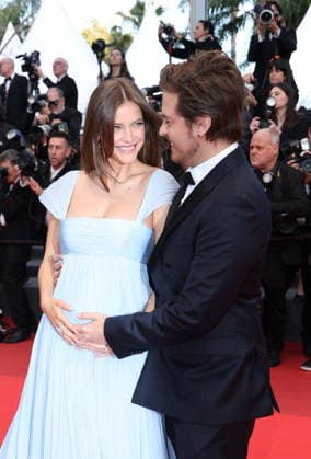 Cannes - Histoires Paralleles (Parallel Tales) Red Carpet Pregnant Barbara Palvin and Dylan Sprouse at the Histoires Paralleles (Parallel Tales) screening red carpet during the 79th annual Cannes Film Festival at Palais des Festivals on May 14, 2026 in Cannes, France. Photo by Jerome Domine ABACAPRESS.COM Cannes France  Copyright: xDominexJerome ABACAx