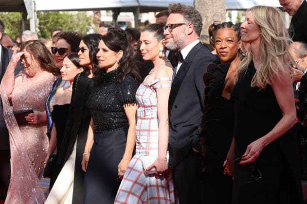 Vicky Patel, Sugar Lyn Beard, Abbi Jacobson, Julia Louis Dreyfus, Lauren Miller Rogen, Seth Rogen, Samira Wiley and Leah Nelson at the premiere of the feature film Fatherland at the Festival de Cannes 2026 79 Cannes International Film Festival at the Palais des Festivals Cannes, 14 05 2026 Foto:xD.xBedrosianx xFuturexImagex fatherland_6552