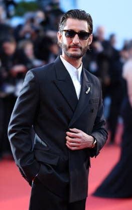 Cannes - Histoires Paralleles (Parallel Tales) Red Carpet Pierre Niney at the Histoires Paralleles (Parallel Tales) screening red carpet during the 79th annual Cannes Film Festival at Palais des Festivals on May 14, 2026 in Cannes, France. Photo by Jerome Domine ABACAPRESS.COM Cannes France  Copyright: xDominexJerome ABACAx