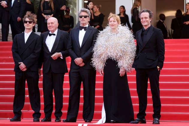 Lukasz Zal, Hanns Zischler, Pawel Pawlikowski, Sandra Hüller and August Diehl at the premiere of the feature film Fatherland at the Festival de Cannes 2026 79 Cannes International Film Festival at the Palais des Festivals Cannes, 14 05 206 Foto:xD.xBedrosianx xFuturexImagex fatherland_6623