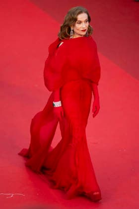 Cannes Histoires Paralleles Red Carpet EB French actress Isabelle Huppert arrives for the screening of the film Histoires Paralleles (Parallel Tales) at the 79th edition of the Cannes Film Festival in Cannes, southern France on May 14, 2026.Photo by Eliot Blondet ABACAPRESS.COM Cannes France France  Copyright: xBlondetxEliot ABACAx