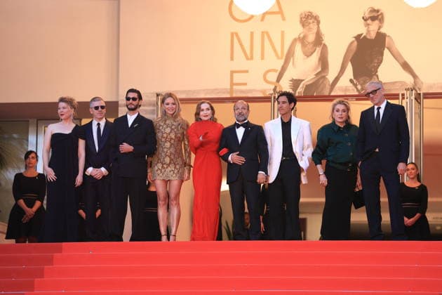 Cannes - Histoires Paralleles (Parallel Tales) Red Carpet Pierre Niney, Virginie Efira, India Hair, Isabelle Huppert, Asghar Farhadi, Catherine Deneuve, Vincent Cassel, Adam Bessa and Alexandre Mallet-Guyat the Histoires Paralleles (Parallel Tales) screening red carpet during the 79th annual Cannes Film Festival at Palais des Festivals on May 14, 2026 in Cannes, France. Photo by Jerome Domine ABACAPRESS.COM Cannes France  Copyright: xDominexJerome ABACAx