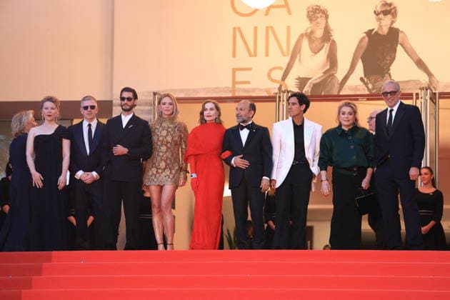 Cannes - Histoires Paralleles (Parallel Tales) Red Carpet Pierre Niney, Virginie Efira, India Hair, Isabelle Huppert, Asghar Farhadi, Catherine Deneuve, Vincent Cassel, Adam Bessa and Alexandre Mallet-Guyat the Histoires Paralleles (Parallel Tales) screening red carpet during the 79th annual Cannes Film Festival at Palais des Festivals on May 14, 2026 in Cannes, France. Photo by Jerome Domine ABACAPRESS.COM Cannes France  Copyright: xDominexJerome ABACAx