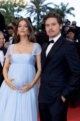Pregnant Barbara Palvin and her husband Dylan Sprouse Montée des marches du film Histoires parallèles lors du 79ème Festival International du Film de Cannes, le 14 mai 2026 Olivier Borde Bestimage Red carpet for Parallel tales at the 79th Cannes International Film Festival on May 14, 2026 Cannes France  Copyright: xOLIVIERxBORDEx xBESTIMAGExOLIVIERxBORDEx xBESTIMAGEx