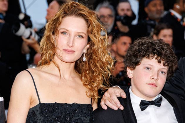 Julia Piaton Bijoux Tasaki , Niels Hamel Brochen Montée des marches du film Histoires parallèles lors du 79ème Festival International du Film de Cannes, le 14 mai 2026 Jacovides Moreau Bestimage Red carpet for Parallel tales at the 79th Cannes International Film Festival on May 14, 2026 Cannes France  Copyright: xJACOVIDES-MOREAUx xBESTIMAGExJACOVIDES-MOREAUx xBESTIMAGEx