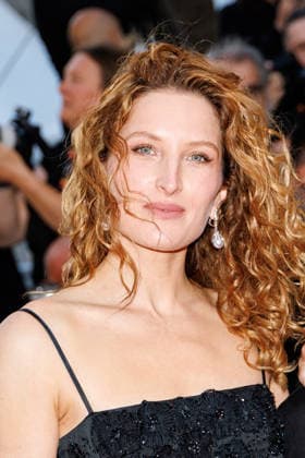 Julia Piaton Bijoux Tasaki Montée des marches du film Histoires parallèles lors du 79ème Festival International du Film de Cannes, le 14 mai 2026 Jacovides Moreau Bestimage Red carpet for Parallel tales at the 79th Cannes International Film Festival on May 14, 2026 Cannes France  Copyright: xJACOVIDES-MOREAUx xBESTIMAGExJACOVIDES-MOREAUx xBESTIMAGEx
