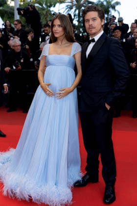 Pregnant Barbara Palvin and her husband Dylan Sprouse Montée des marches du film Histoires parallèles lors du 79ème Festival International du Film de Cannes, le 14 mai 2026 Olivier Borde Bestimage Red carpet for Parallel tales at the 79th Cannes International Film Festival on May 14, 2026 Cannes France  Copyright: xOLIVIERxBORDEx xBESTIMAGExOLIVIERxBORDEx xBESTIMAGEx