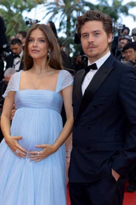 Pregnant Barbara Palvin and her husband Dylan Sprouse Montée des marches du film Histoires parallèles lors du 79ème Festival International du Film de Cannes, le 14 mai 2026 Olivier Borde Bestimage Red carpet for Parallel tales at the 79th Cannes International Film Festival on May 14, 2026 Cannes France  Copyright: xOLIVIERxBORDEx xBESTIMAGExOLIVIERxBORDEx xBESTIMAGEx