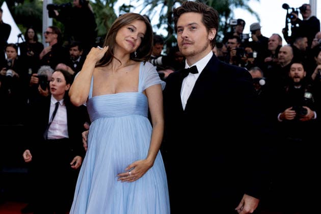 Pregnant Barbara Palvin and her husband Dylan Sprouse Montée des marches du film Histoires parallèles lors du 79ème Festival International du Film de Cannes, le 14 mai 2026 Olivier Borde Bestimage Red carpet for Parallel tales at the 79th Cannes International Film Festival on May 14, 2026 Cannes France  Copyright: xOLIVIERxBORDEx xBESTIMAGExOLIVIERxBORDEx xBESTIMAGEx