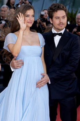 Pregnant Barbara Palvin and her husband Dylan Sprouse Montée des marches du film Histoires parallèles lors du 79ème Festival International du Film de Cannes, le 14 mai 2026 Olivier Borde Bestimage Red carpet for Parallel tales at the 79th Cannes International Film Festival on May 14, 2026 Cannes France  Copyright: xOLIVIERxBORDEx xBESTIMAGExOLIVIERxBORDEx xBESTIMAGEx