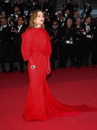 IPA84692588 - Cannes, 79th Cannes Film Festival 2026, evening 3 - red carpet of Histoires Paralleles (Parallel Tales). In the photo Isabelle Huppert  Copyright: xManuelexMangiarottix xPoolxPhotoxEventsx07x 84692588