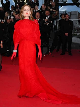 IPA84692640 - Cannes, 79th Cannes Film Festival 2026, evening 3 - red carpet of Histoires Paralleles (Parallel Tales). In the photo Isabelle Huppert  Copyright: xManuelexMangiarottix xPoolxPhotoxEventsx07x 84692640