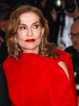 IPA84692606 - Cannes, 79th Cannes Film Festival 2026, evening 3 - red carpet of Histoires Paralleles (Parallel Tales). In the photo Isabelle Huppert  Copyright: xManuelexMangiarottix xPoolxPhotoxEventsx07x 84692606