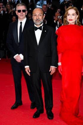 IPA84692503 - Cannes, 79th Cannes Film Festival 2026, evening 3 - red carpet of HISTOIRES PARALLÃˆLES (PARALLEL TALES). Pictured: Alexandre Mallet-Guy, Asghar Farhadi, Isabelle Huppert  Copyright: xTerenghi Ipa-Agency.netx xPoolxPhotoxEventsx07x 84692503