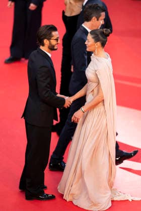 Cannes Histoires Paralleles Red Carpet EB French actor Pierre Niney and his partner Australian actress Natasha Andrews arrive for the screening of the film Histoires Paralleles (Parallel Tales) at the 79th edition of the Cannes Film Festival in Cannes, southern France on May 14, 2026.Photo by Eliot Blondet ABACAPRESS.COM Cannes France France  Copyright: xBlondetxEliot ABACAx