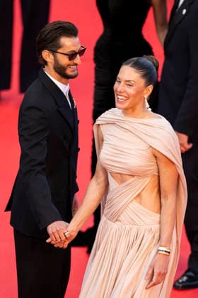 Cannes Histoires Paralleles Red Carpet EB French actor Pierre Niney and his partner Australian actress Natasha Andrews arrive for the screening of the film Histoires Paralleles (Parallel Tales) at the 79th edition of the Cannes Film Festival in Cannes, southern France on May 14, 2026.Photo by Eliot Blondet ABACAPRESS.COM Cannes France France  Copyright: xBlondetxEliot ABACAx