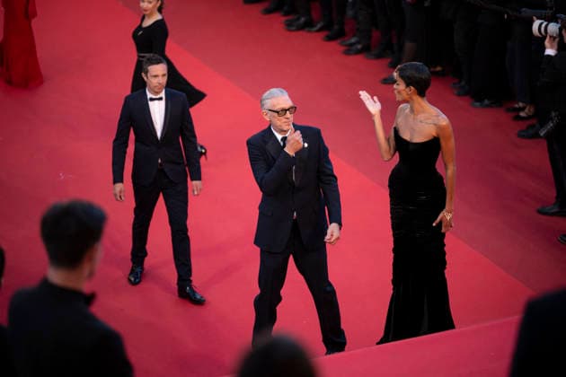 Cannes Histoires Paralleles Red Carpet EB French actor Vincent Cassel and his partner Brazilian model Narah Baptista arrive for the screening of the film Histoires Paralleles (Parallel Tales) at the 79th edition of the Cannes Film Festival in Cannes, southern France on May 14, 2026.Photo by Eliot Blondet ABACAPRESS.COM Cannes France France  Copyright: xBlondetxEliot ABACAx